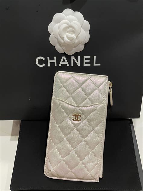 chanel wallet phone case